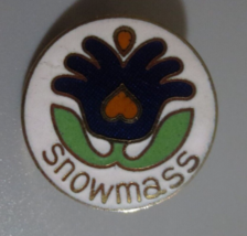 SNOWMASS SKI RESORT Lapel Pin 3/4 inches Diameter - $9.65