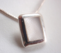 Genuine Mother of Pearl 925 Sterling Silver Pendant Small - £7.18 GBP