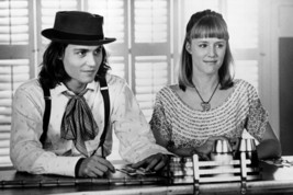 Johnny Depp and Mary Stuart Masterson in Benny &amp; Joon 18x24 Poster - £18.84 GBP