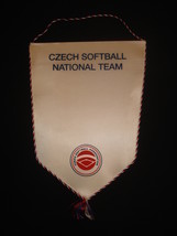 CZECH SOFTBALL ASSOCIATION - PENNANT - FLAG – BANNER – CZECH REPUBLIC - $8.60 CAD