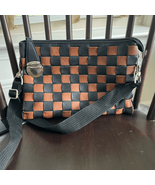 Boutique Brand Vegan Leather Black Tan Woven Crossbody Clutch Purse Bag - €17,31 EUR Boutique Brand Vegan Leather Black Tan Woven Crossbody Clutch Purse Bag - €17,31 EUR