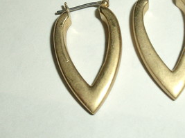 Vintage Goldtone Napier V Shaped Earrings - €16,24 EUR