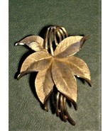Vintage 1960s Crown Trifari Leaf Brooch Gold-Tone Textured Leaves Rare - £52.99 GBP