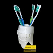 Smiling Tooth Toothbrush Holder 3D print - $727.52 MXN