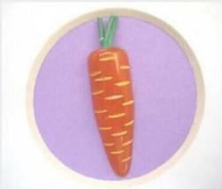 Vintage Button Rare Bakelite Realistic Carrot Vegetable Spring LG NBS Goofie XL - £93.42 GBP