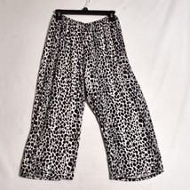 Women&#39;s Animal Print Sleep Capri Pants Size Medium Black &amp; White - £8.88 GBP