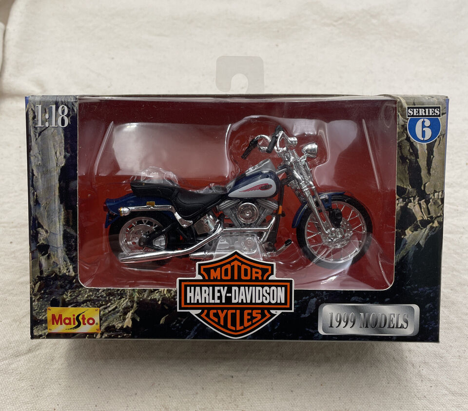 Maisto 1:18 1999 Harley Davidson FXSTS Springer Softail Motorcycle Diecast W/Box - $14.20