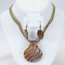 Estate Sale Grass Tear Drop 15" Necklace and Pierced Earring Set - $7.83