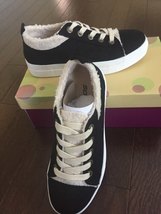 Tennis Shoes Sneakers Black with Tan Trim Size 8 Women&#39;s Shoe Lace Up New - $49.99