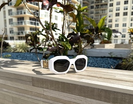 Authentic Versace VE4424U 314/87 White Dark Grey Sunglasses New - £188.34 GBP