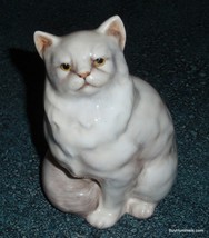 Royal Doulton Persian Cat Figurine In White HN2539 Vintage Collectible Gift! - £93.01 GBP