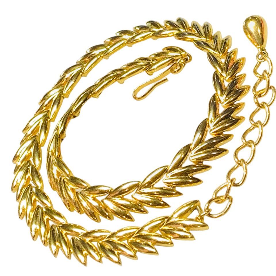 Vintage Gold Tone Necklace 16”-18” - $33.04