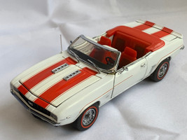 Vtg 1993 Danbury Mint &quot;1969 Chevrolet Camaro&quot; Diecast Vehicle White &amp; Red Car - £39.43 GBP