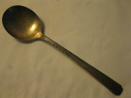 WM Rogers Brookwood Banbury Pattern 7" Silver Plated Soup Spoon #2 - £3.99 GBP