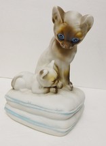 Seymour Mann Vintage 1980&#39;s Bisque Porcelain Siamese Cats Kitten Music Box Japan - £27.93 GBP