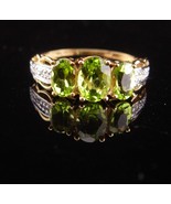 5CT peridot ring /  diamond ring / Vintage 10kt gold / Size 6 1/2 / 1st annivers - $265.00