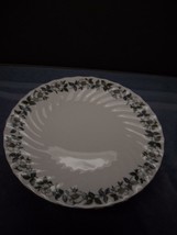 Royal Crown Staffordshire Pedestal Cake Stand Scalloped Edge White Flower - £34.50 GBP