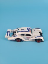 White Urban Outlaw Volkswagen Kafer Racer DTW93  2016 Hot Wheels Diecast... - $1.99