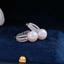 Love in Tokyo Freshwater Pearls Earrings H20225483 - £39.96 GBP