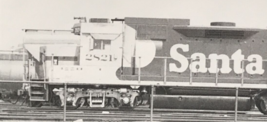 Atchison Topeka &amp; Santa Fe Railway Railroad ATSF #2821 Electromotive Train Photo - £7.58 GBP
