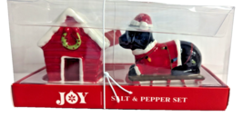 Joy Christmas Dog on Sled Doghouse Salt &amp; Pepper Shakers Ceramic Holiday... - €14,67 EUR