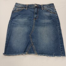 Universal Thread Women's Blue Frayed Denim Cotton Blend Skirt Size 10/30 (30×19) image 9