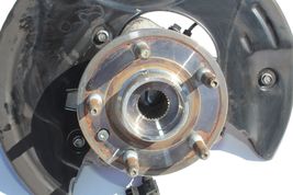 10-15 CHEVY CHEVROLET CAMARO SS FRONT DRIVER LEFT SPINDLE KNUCKLE M592 image 3