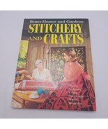 Better Homes and Gardens 1966 Stitchery and Crafts hardcover book - $286.50 MXN