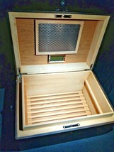 Brizard and Co Hacienda Humidor 150 count New in the box image 5