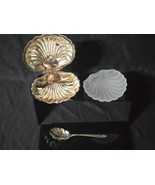 Vintage MERIDEN Silver Plate Hinged Clamshell Caviar Dish With Spoon And... - $54.98