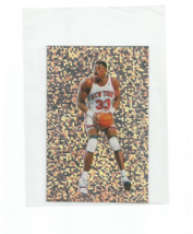 PATRICK EWING (New York Knicks) 1992-93 PANINI SPARKLE STICKER #94 - £3.89 GBP
