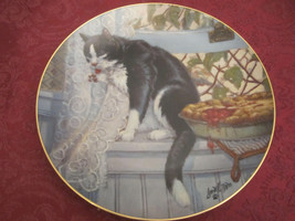 Company's Coming B&W Cat Collector Plate Lowell Davis Schmid Rare Cat Tales - $39.20