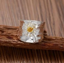 Daisy Flower Band Ring Retro Daisy Design Size 7 - $9.89