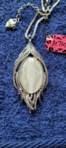 New Betsey Johnson Necklace White &quot;Silver Tone&quot; Dressy Collectible Decorative - £17.57 GBP