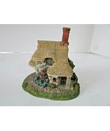 HAWTHORNE VILLAGE 1993 MIDSUMMER&#39;S COTTAGE THATCHERS CROSSING SCULPTURE ... - $281.30 MXN