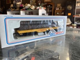 Lionel HO Train Car Union Pacific 8761, Flat Log Car 16 Wheel - $16.83