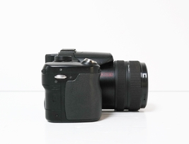 Panasonic LUMIX DMC-FZ30 8MP Digital Camera image 7