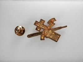 Vintage Avon Nurse Pin Nursing Occupation Healthcare Medical Field Red C... - $189.87 MXN