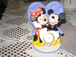 Disney-Dresser Clock-Mickey &amp; Minnie Sweethearts- Figurine-Verichron - £19.98 GBP