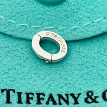 SMALL Tiffany &amp; Co Sterling Silver Pendant Jump Ring Clasp Attachment Ho... - $1,712.33 MXN