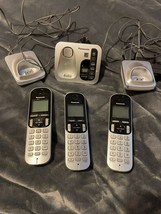 Panasonic KX-TGC220 Phone Answering System, 3 Cordless Phones, 2 Extra Bases - £25.17 GBP