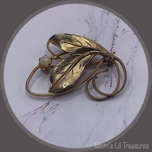 Vintage Gold Tone Rope Leaves Faux Pearl Pin Brooch Costume Jewelry ⚜️ - £6.16 GBP