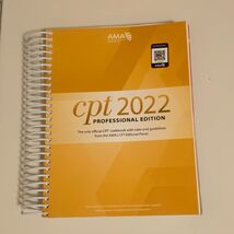 CPT Professional Edition 2022 by American Medical Association Spiral Tex... - $418.78 MXN