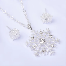 3 Pc Silver Snowflake Stud Earrings &amp; Pendant Necklace - New - £15.92 GBP
