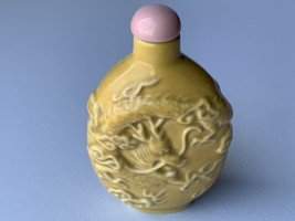 Vintage yellow raised dragon snuff bottle - $37.95