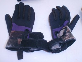 Lot Of 5 Pairs Of Well Used Gloves - $4.99