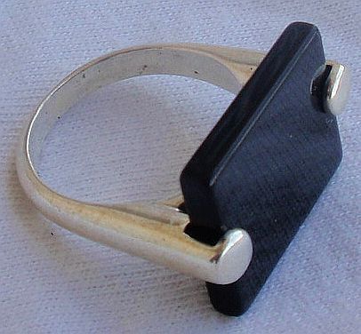 Black ring B