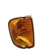 Passenger Corner/Park Light Fits 03-07 FORD E150 VAN 1199668 - $795.29 MXN
