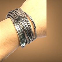 Saint Thomas silver toned multi strand bracelet 7”-7.5” - £15.64 GBP