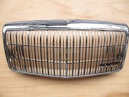 Fully Chrome GRILLE ASSY fit Lincoln Town Car 1995-97 F5VY-8200A FO1200333 - £83.08 GBP